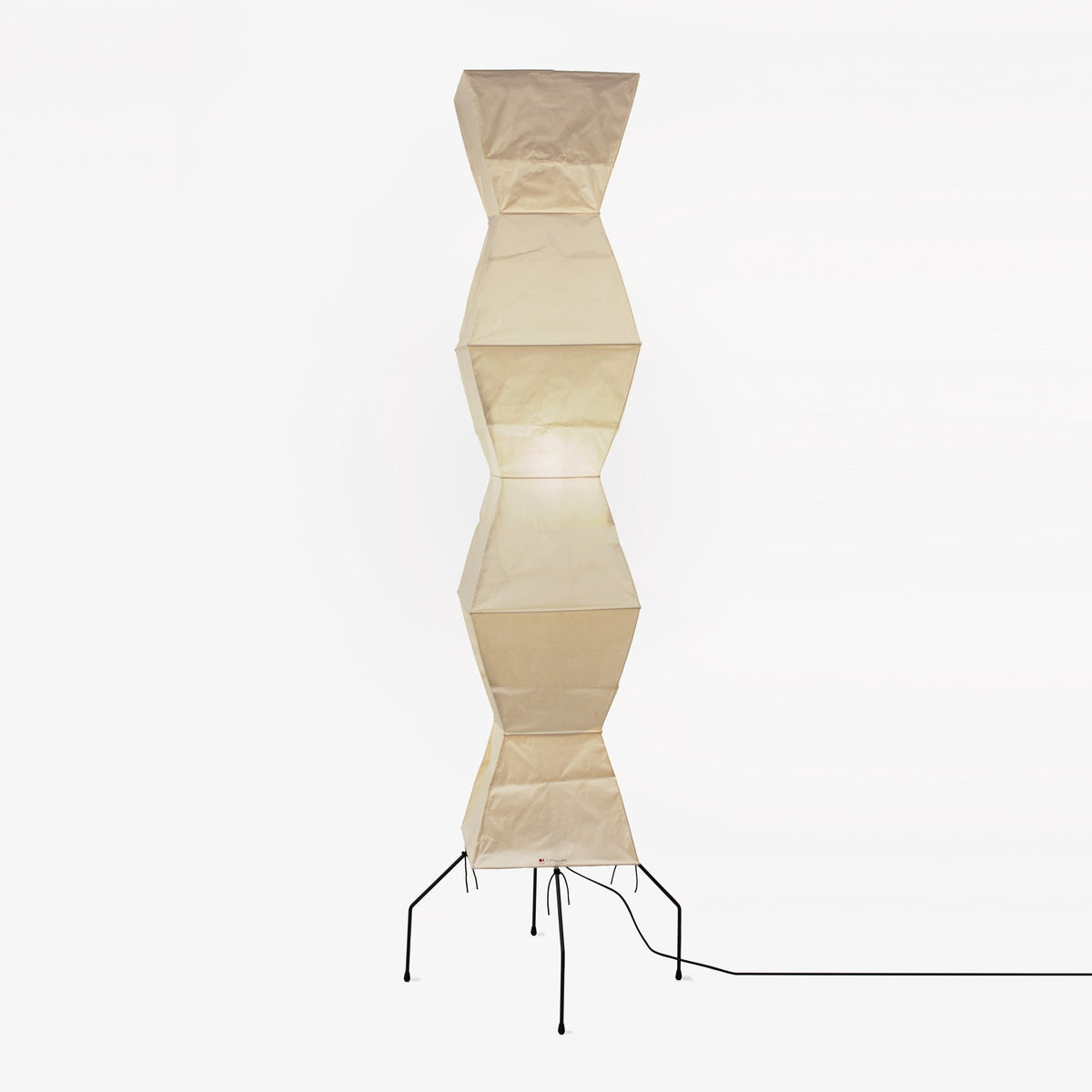Elegant | Black Floor Lamp with Soft Lighting & Dimmable Feature for Cozy Indoor Ambiance 10